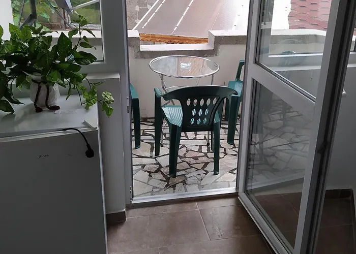 каламанди ゲストハウス 3*