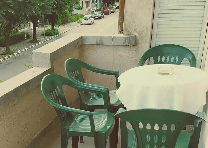 ゲストハウス каламанди アセノヴグラト